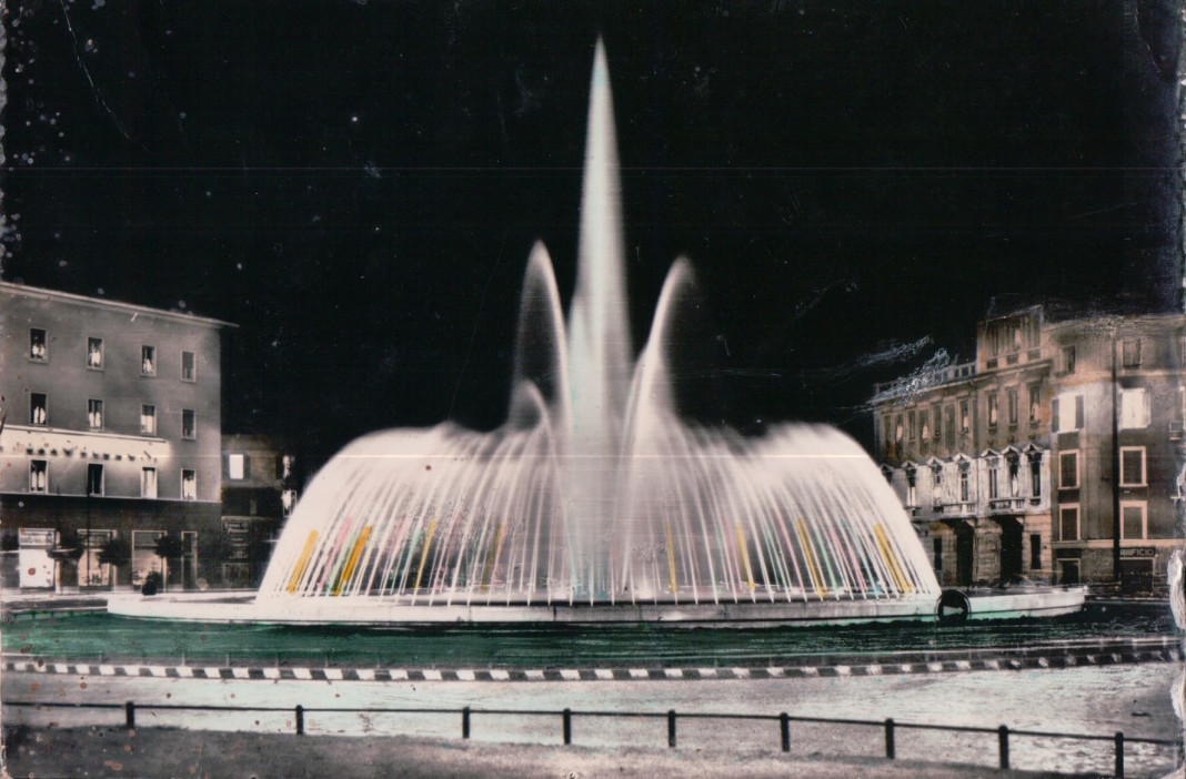 Piazza della Repubblica - La fontana - 1960