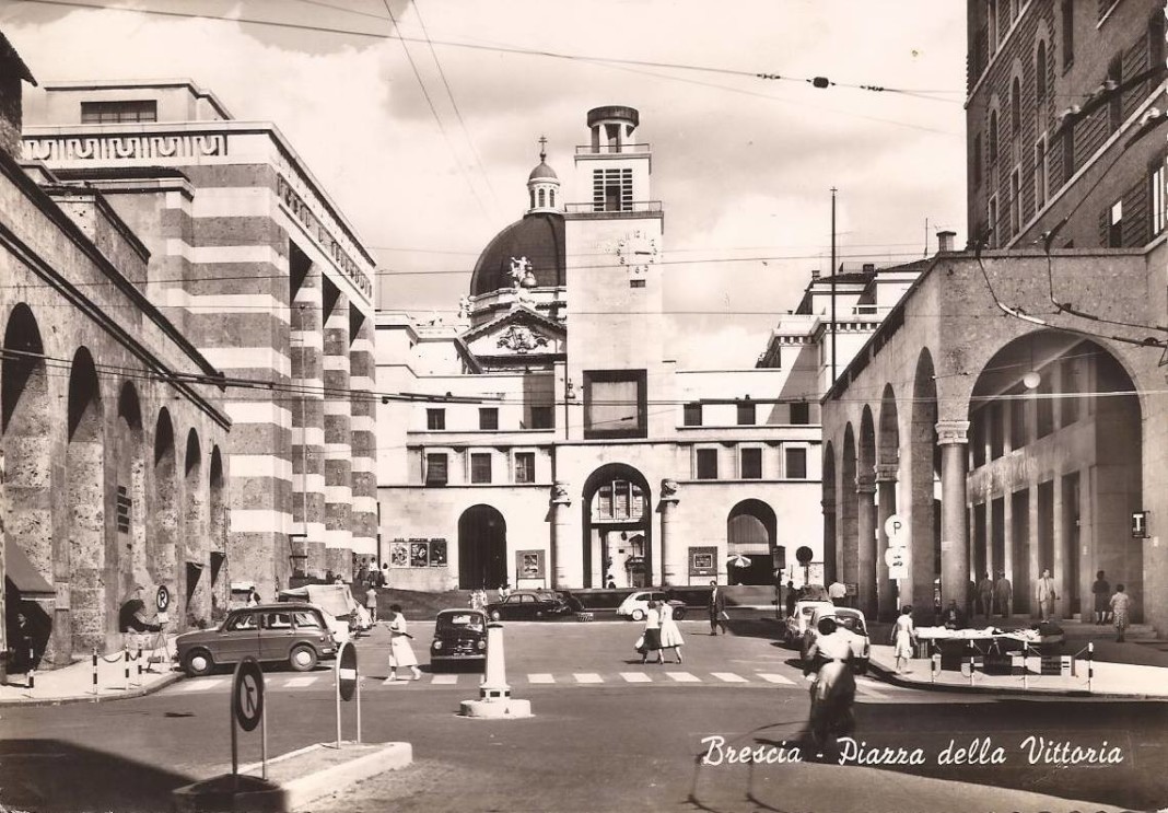 Piazza Vittoria - primi anni 60