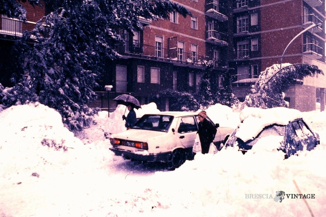 Grande nevicata 1985 in Via della Palazzina a Brescia