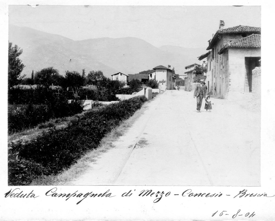 La strada Triumplina all'altezza della frazione Campagnola di mezzo (1904)