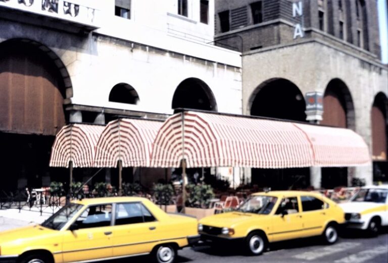 Plateatico del Bar Impero Piazza Vittoria anno 1981
